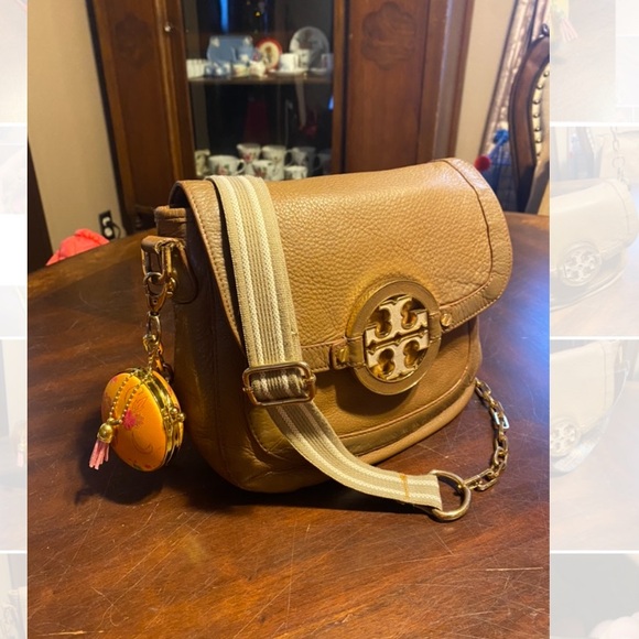 Vintage Tory Burch Leather Crossbody w/ extra strap! Cleaned & Refreshed! - Picture 2 of 13